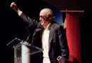 Stan Lee accepts the Lifetime Achievement Award