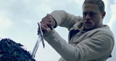 King Arthur: Legend of the Sword (first trailer).