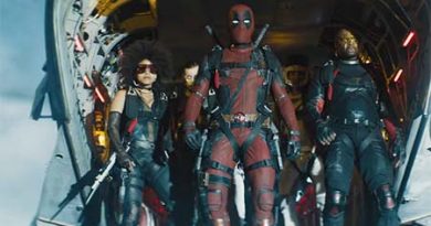 Deadpool fights Cable (trailer): now, that's just lazy writing.