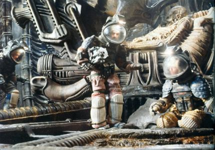 How Ridley Scott was able to save classic science fiction film Alien from B-Movie hell (video).